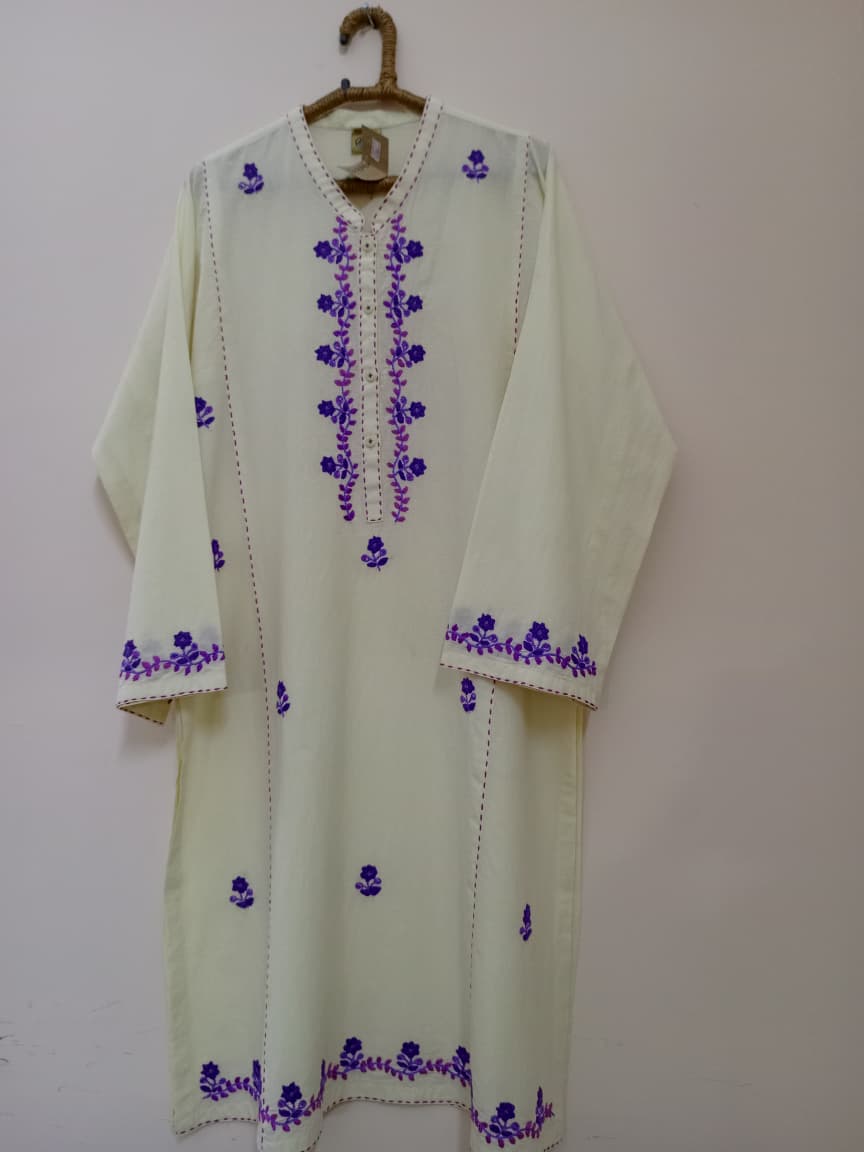 Elegant ivory kurta beautifully adorned with intricate purple hand embroidery. Perfect for festive gatherings and graceful day wear.